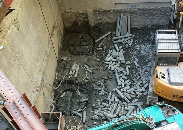 基礎耐圧盤の杭穴解体状況